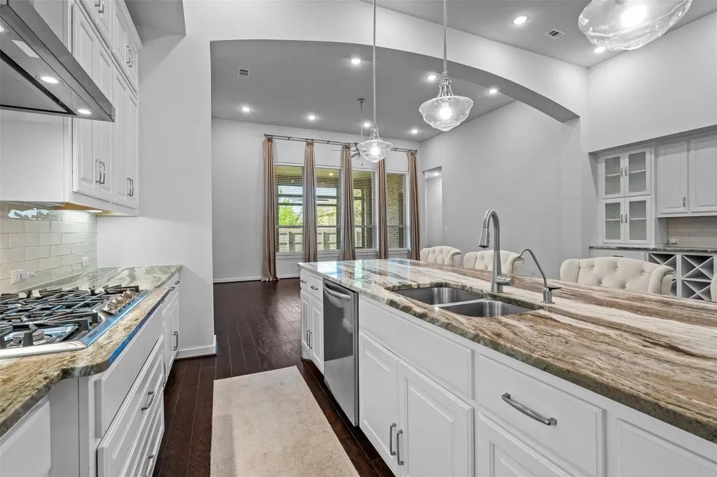 116 Texon Drive, photo 4